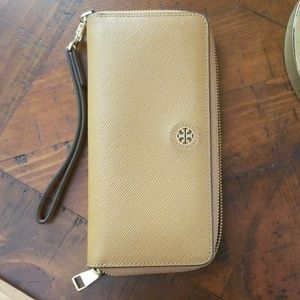 🎉🎉🎉Tory Burch Final Price Drop📢📢📢